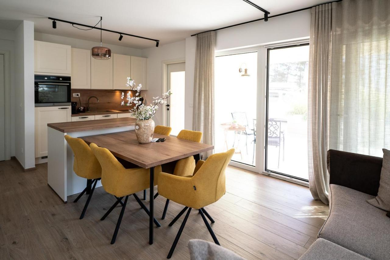 Apartments Kras 24 With Pool Sežana Zewnętrze zdjęcie