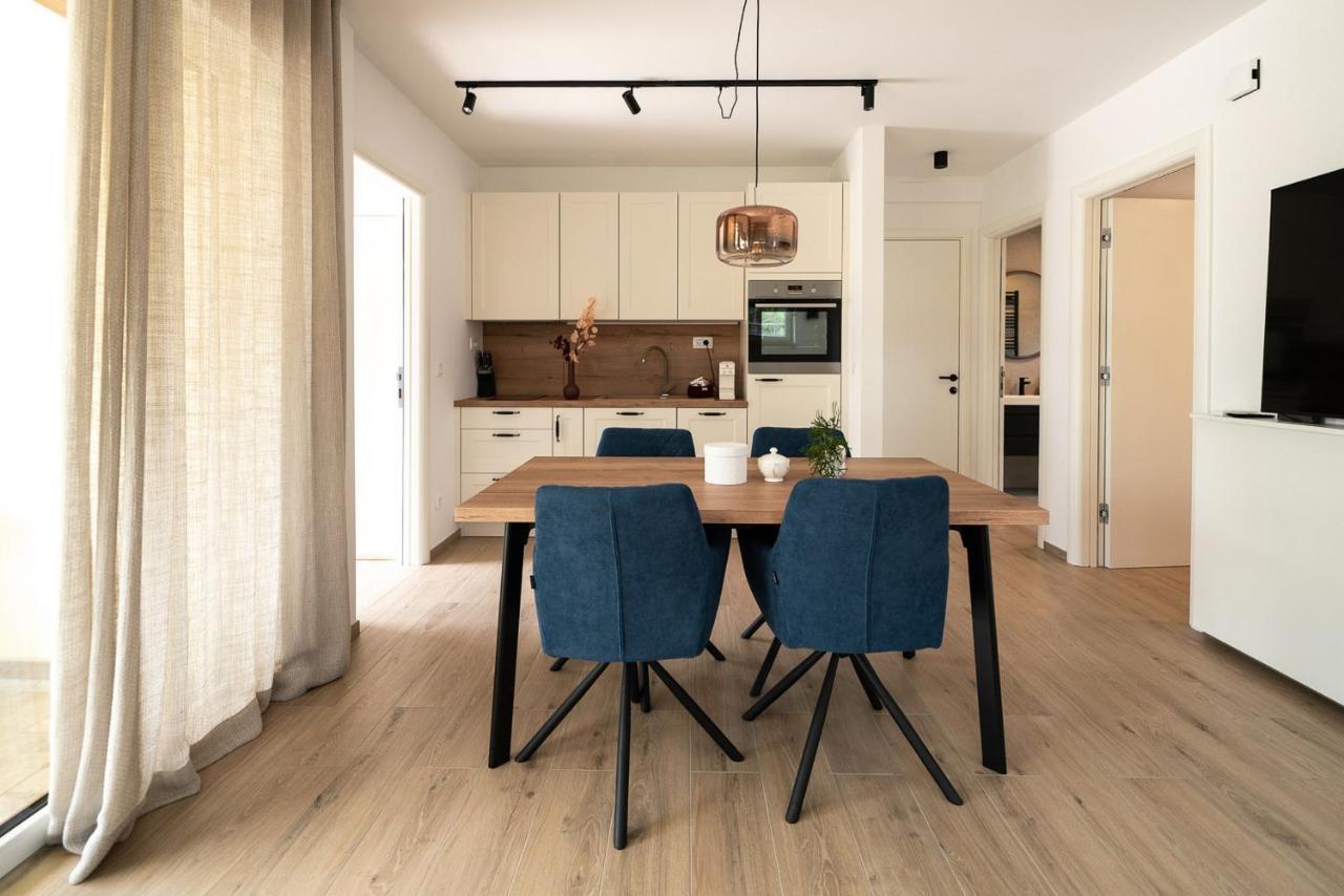 Apartments Kras 24 With Pool Sežana Zewnętrze zdjęcie
