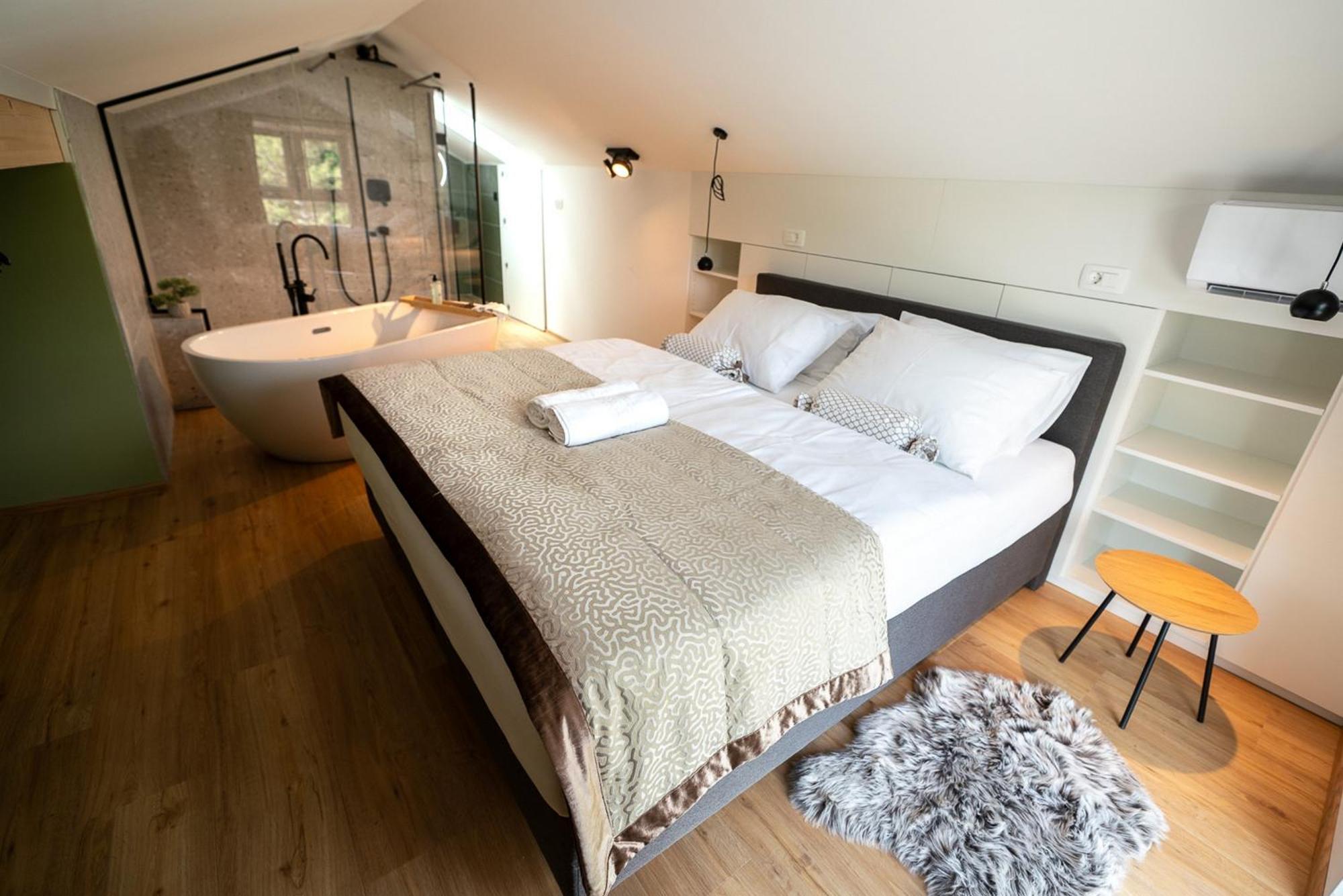 Apartments Kras 24 With Pool Sežana Zewnętrze zdjęcie