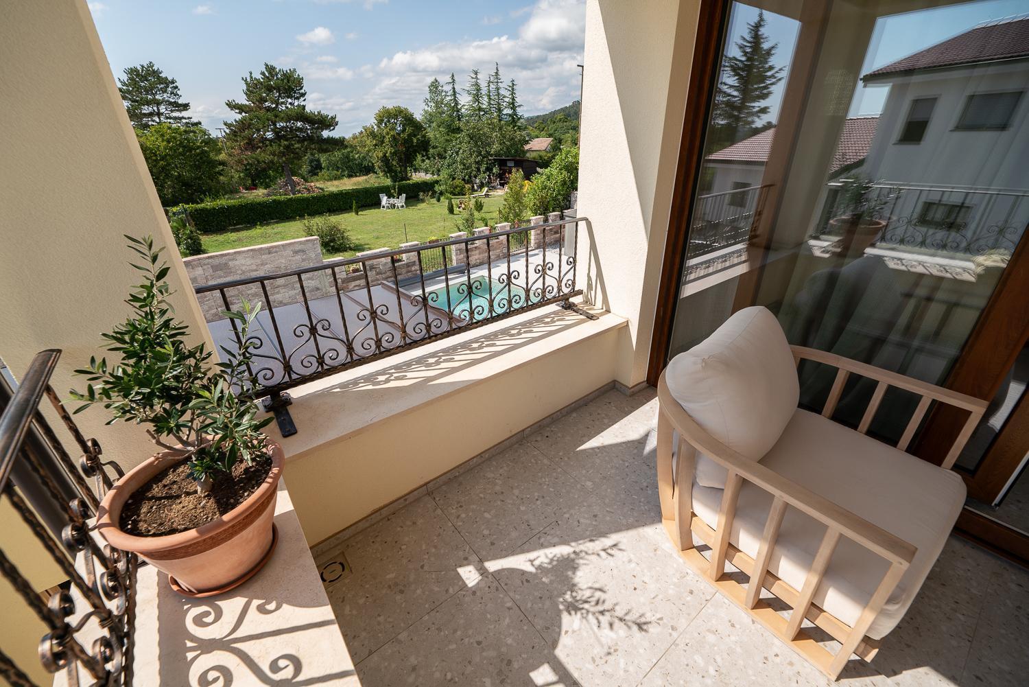 Apartments Kras 24 With Pool Sežana Zewnętrze zdjęcie