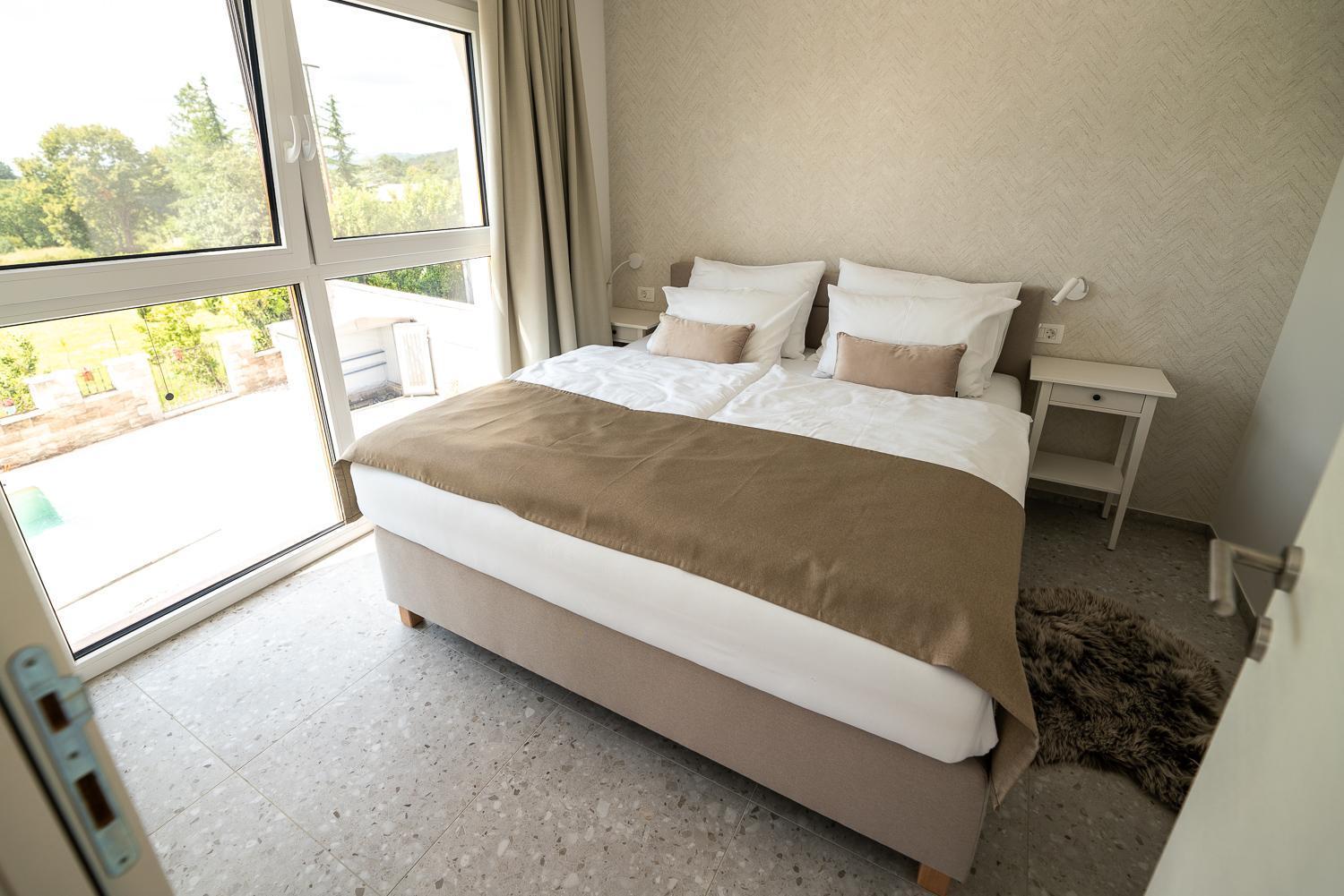 Apartments Kras 24 With Pool Sežana Zewnętrze zdjęcie